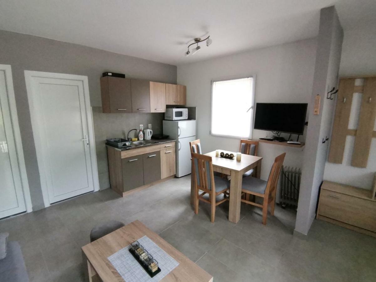 Aphrodite Hills Apartments-Stara Planina Crni Vrh Eksteriør billede
